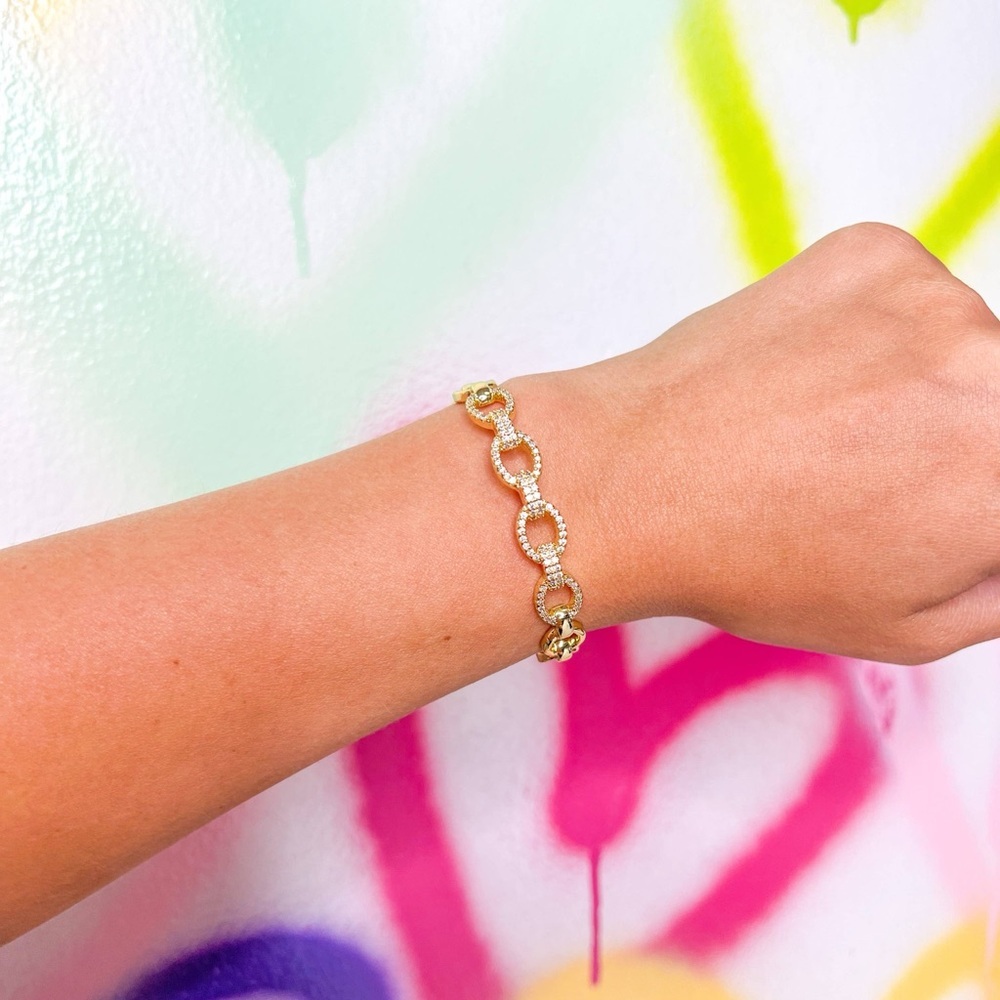 Taylor Shaye Addison Timeless Knot  Bracelets - Picture 2 of 4